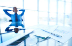 Stop Fixating On Flaws During Employee Reviews Employee